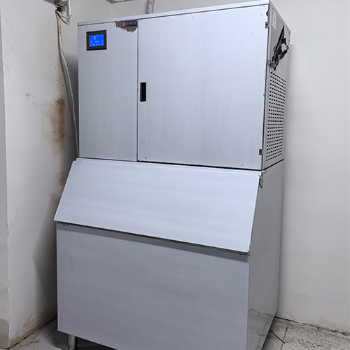 1吨片冰机交付新疆食品厂客户